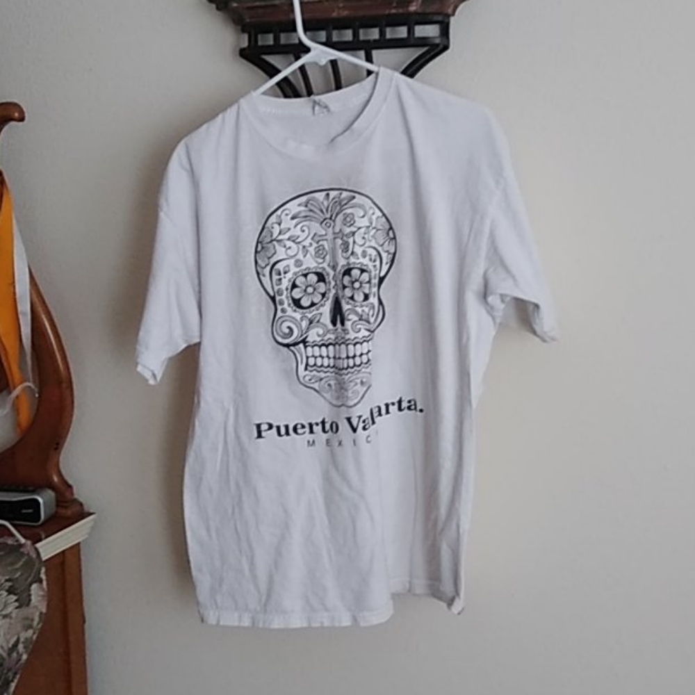 White t shirt